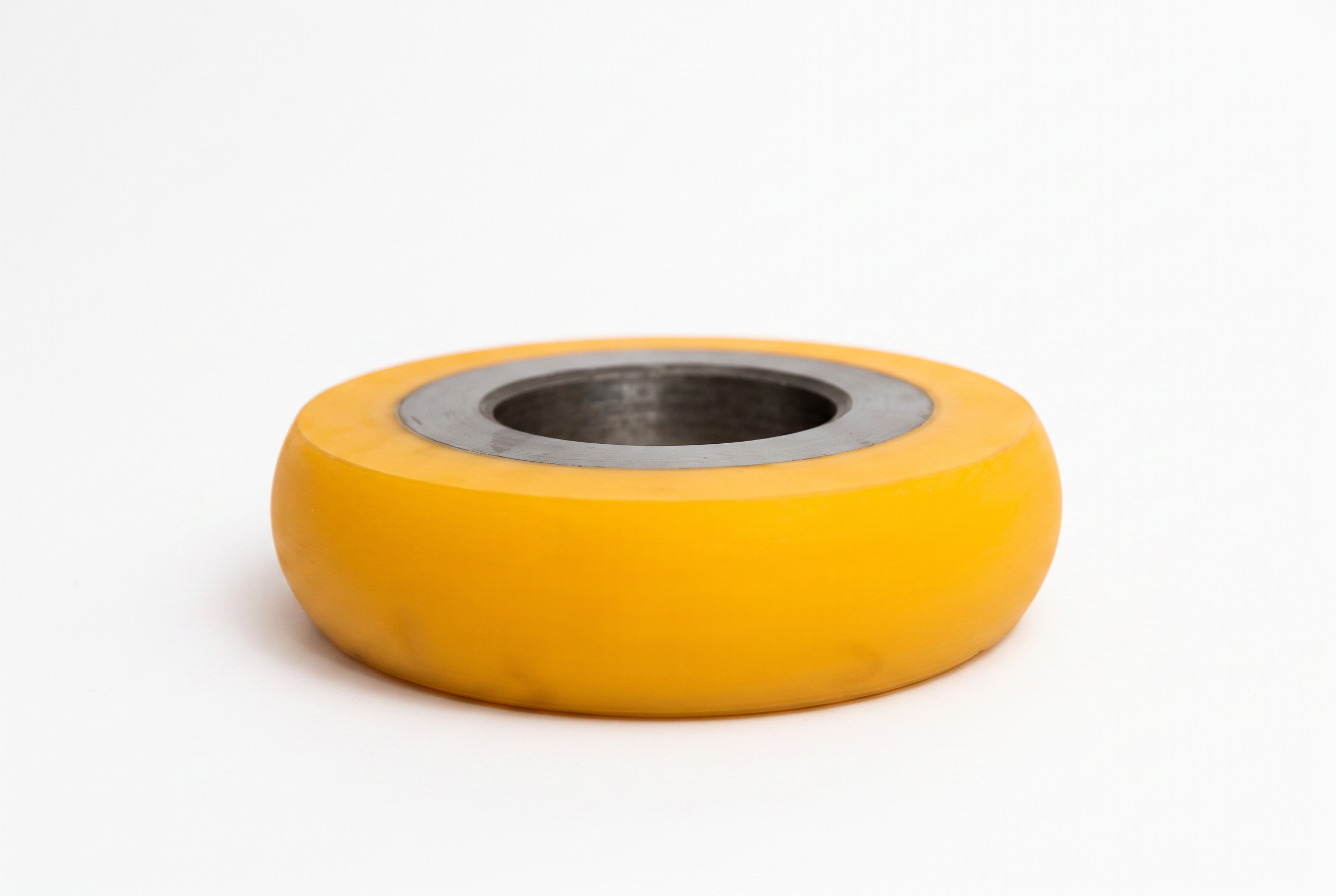 Roda industrial revestida em poliuretano amarelo